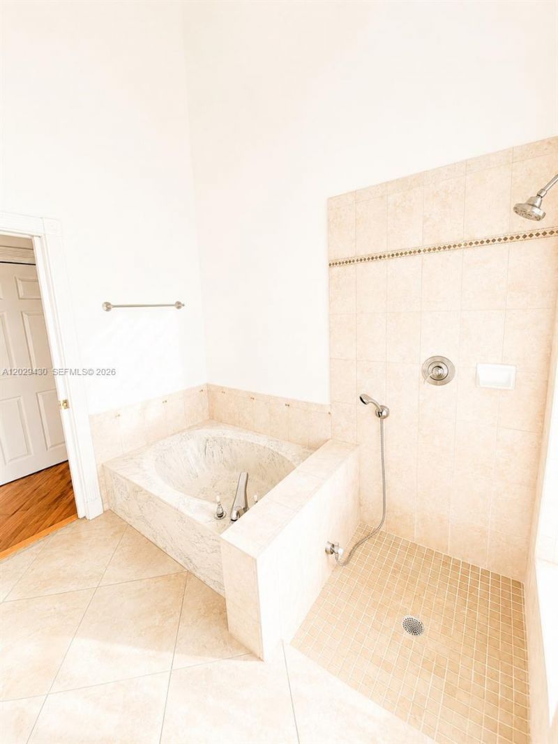 569 Spinnaker , Weston, FL 33326 Photo