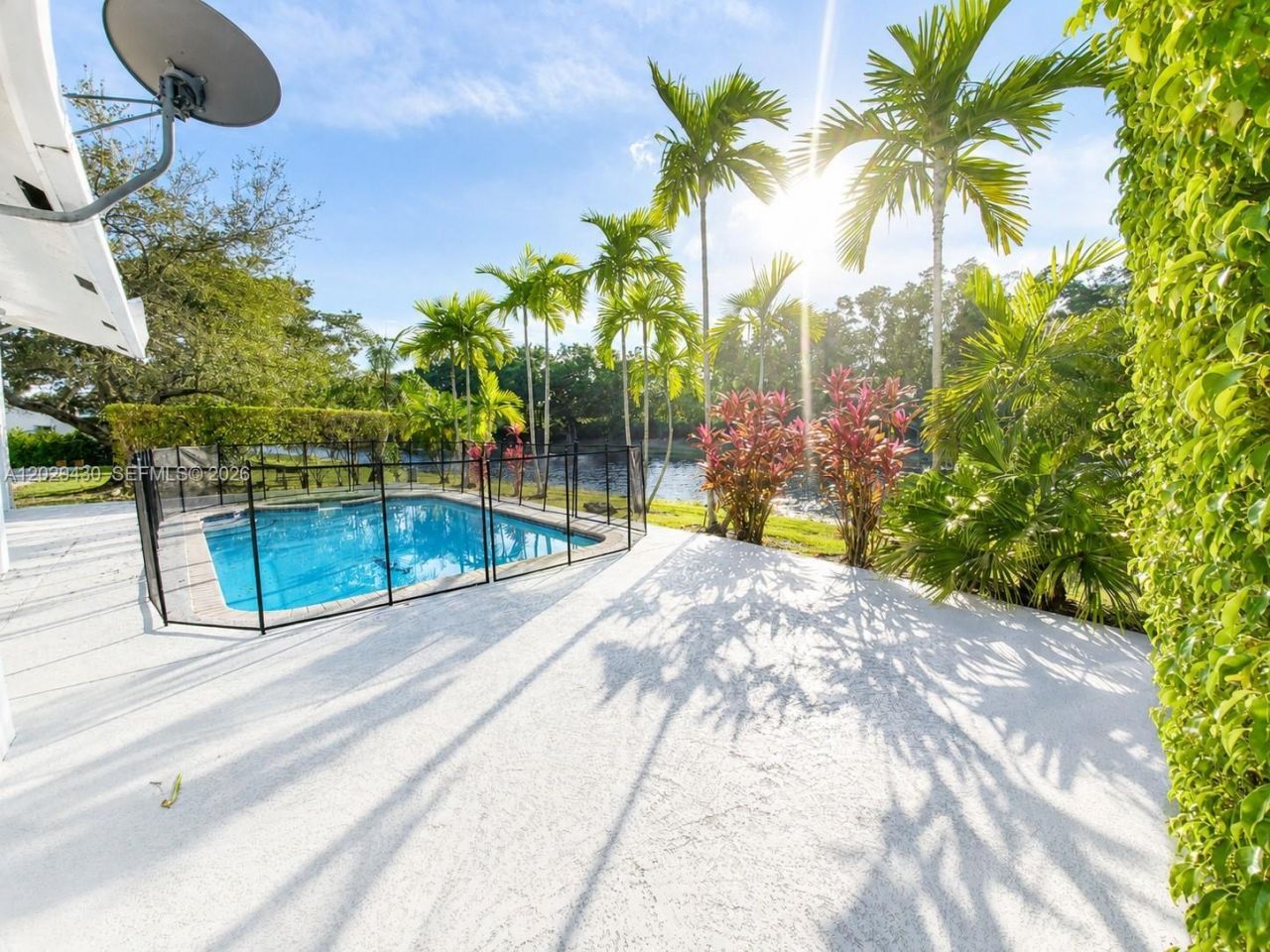 569 Spinnaker , Weston, FL 33326 Photo