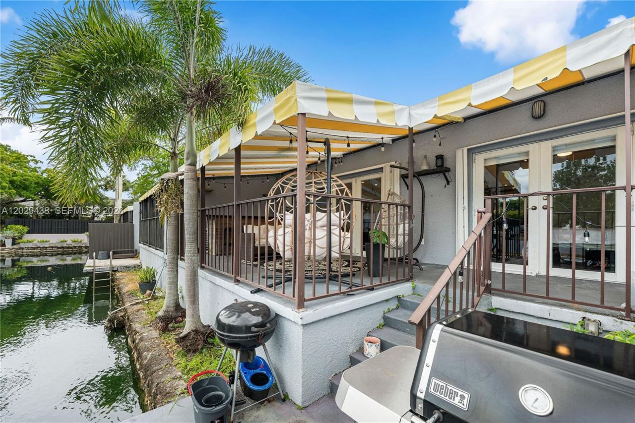 16424 Briar Patch Pl , Unit 16424, Miami Lakes, FL 33014 Photo