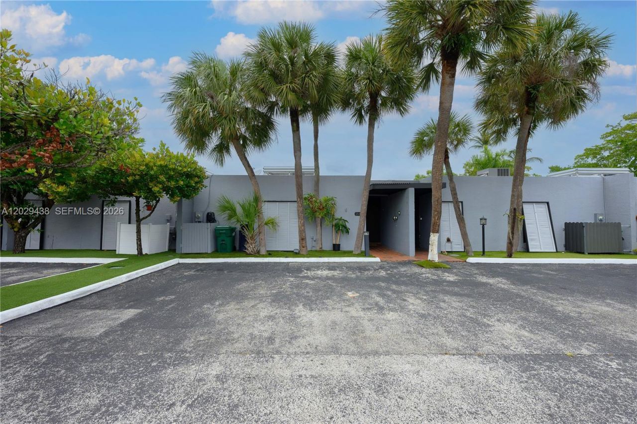 16424 Briar Patch Pl , Unit 16424, Miami Lakes, FL 33014 Photo