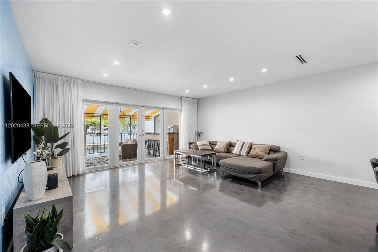 16424 Briar Patch Pl , Unit 16424, Miami Lakes, FL 33014 Photo
