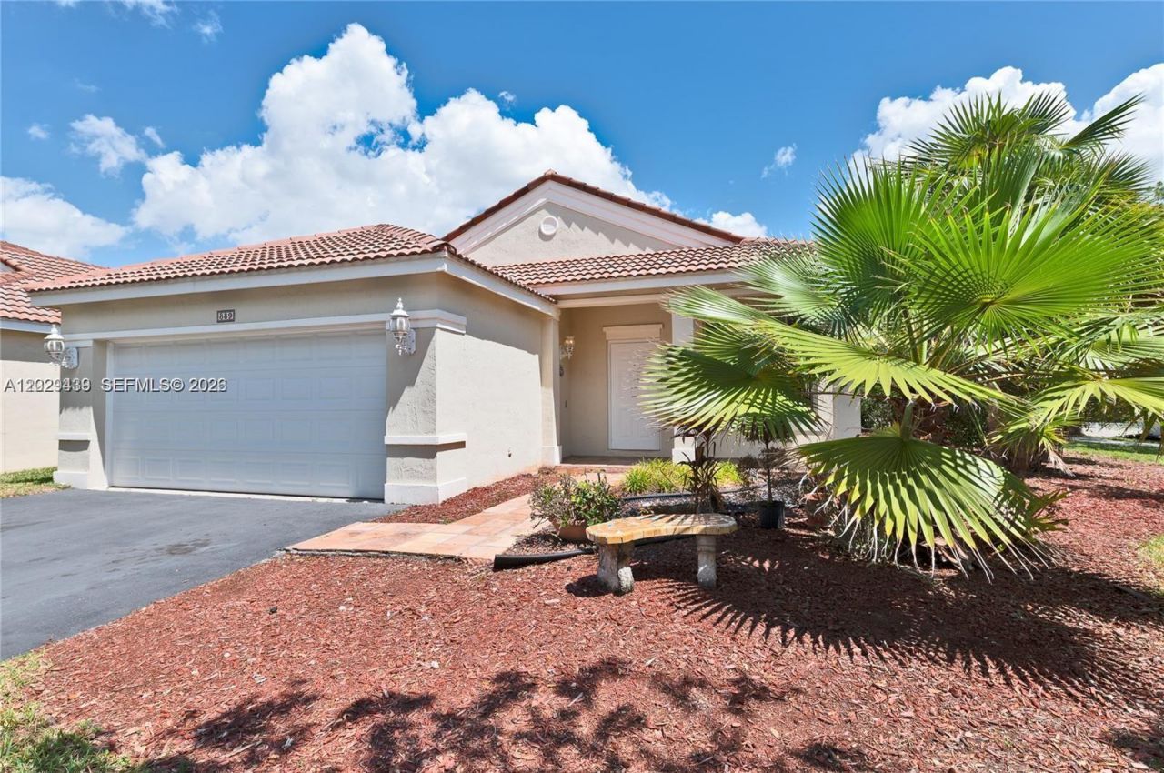 889 Sand Creek Cir, Weston, FL 33327 Photo