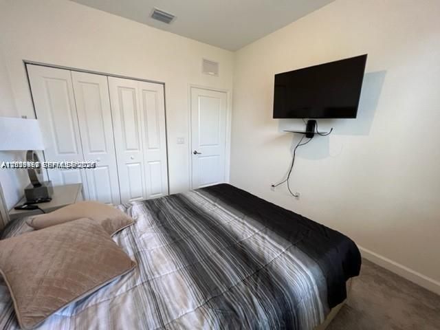 327 NE 208th Ter , Miami, FL 33179 Photo