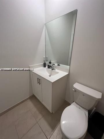 327 NE 208th Ter , Miami, FL 33179 Photo