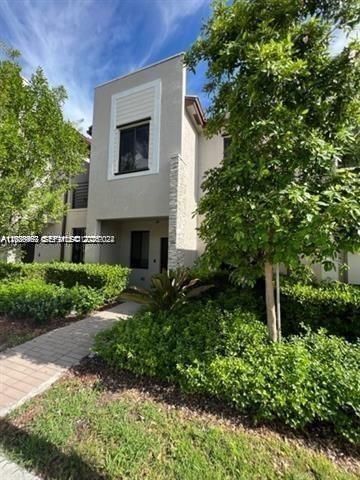 327 NE 208th Ter , Miami, FL 33179 Photo