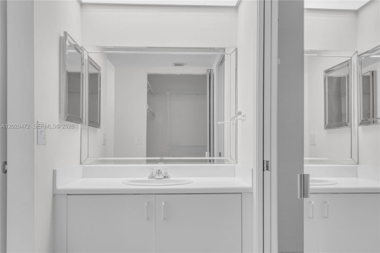 750 SW 138th Ave, Unit 202F, Pembroke Pines, FL 33027 Photo