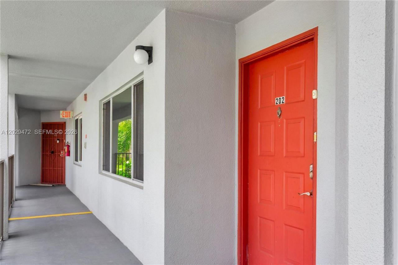 750 SW 138th Ave, Unit 202F, Pembroke Pines, FL 33027 Photo