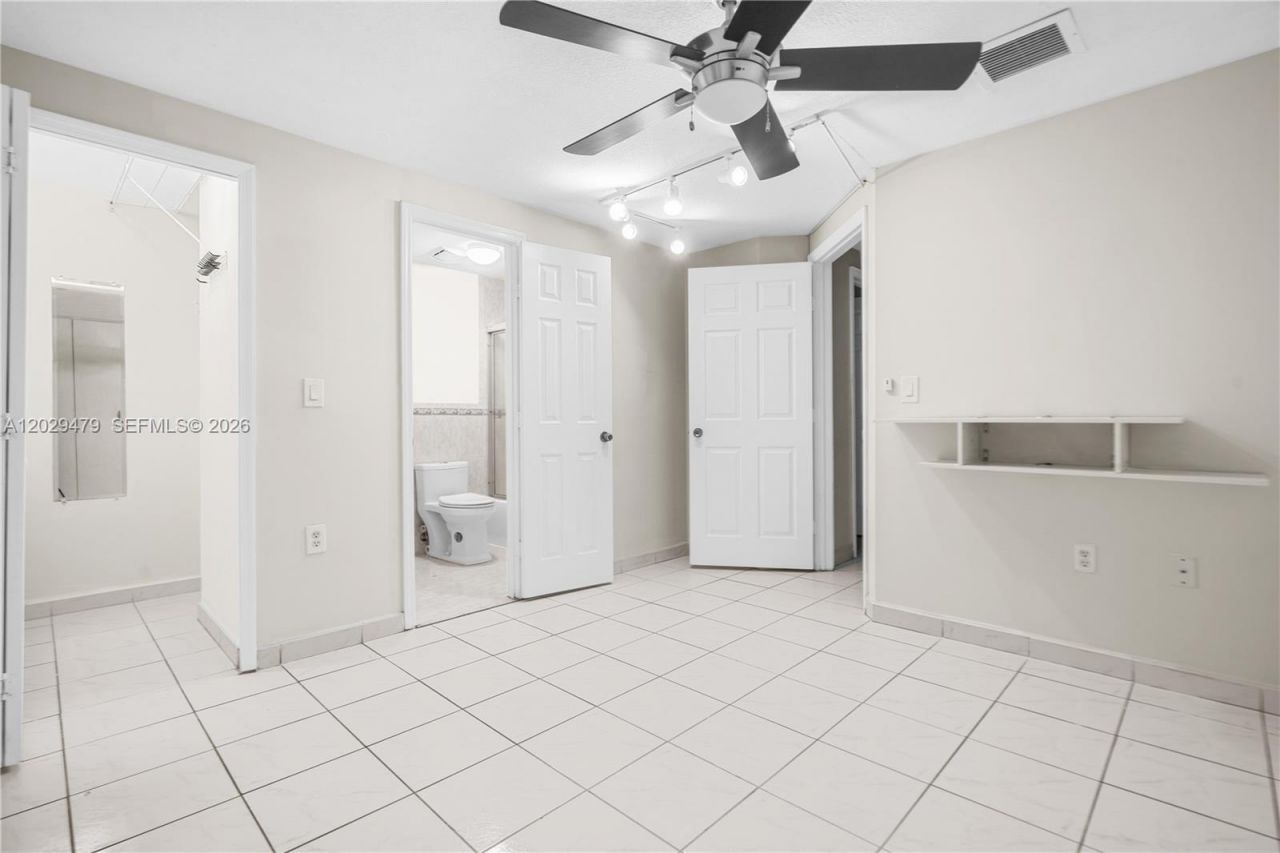 9 E 4th St, Unit 101, Hialeah, FL 33010 Photo