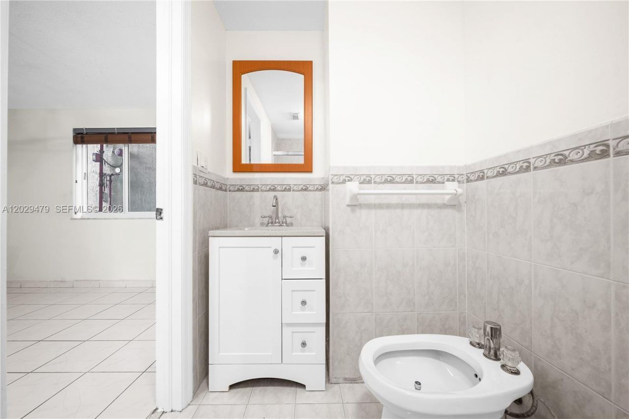 9 E 4th St, Unit 101, Hialeah, FL 33010 Photo