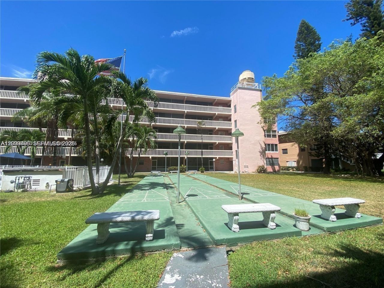 180 NE 12th Ave , Unit 11B, Hallandale Beach, FL 33009 Photo