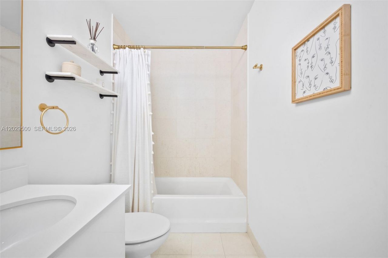 60 SW 13th St , Unit 3414, Miami, FL 33130 Photo