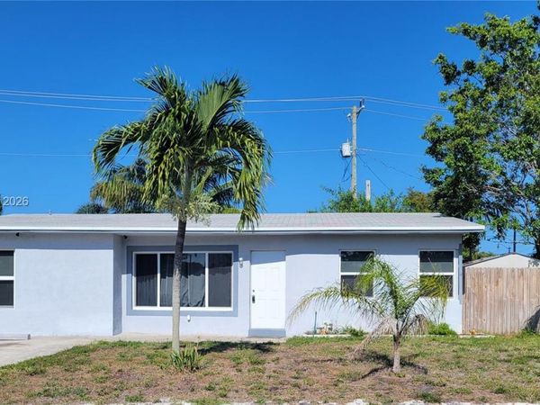 2560 NE 8th Ter , Pompano Beach, FL 33064