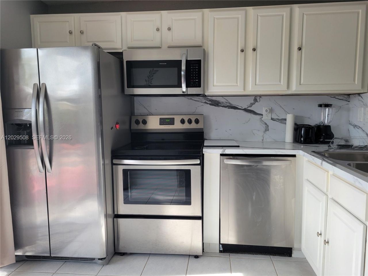 2560 NE 8th Ter , Pompano Beach, FL 33064 Photo