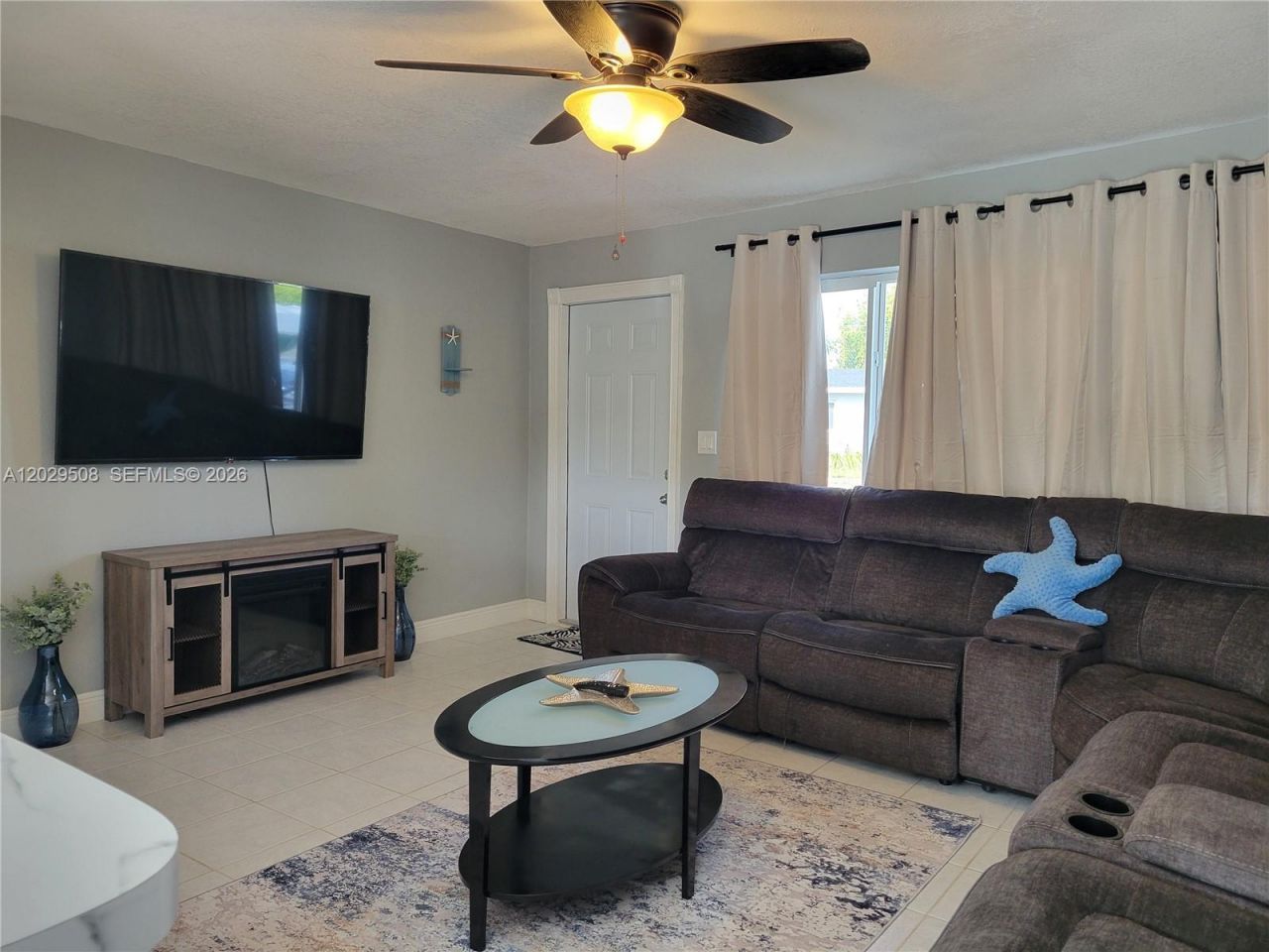 2560 NE 8th Ter , Pompano Beach, FL 33064 Photo