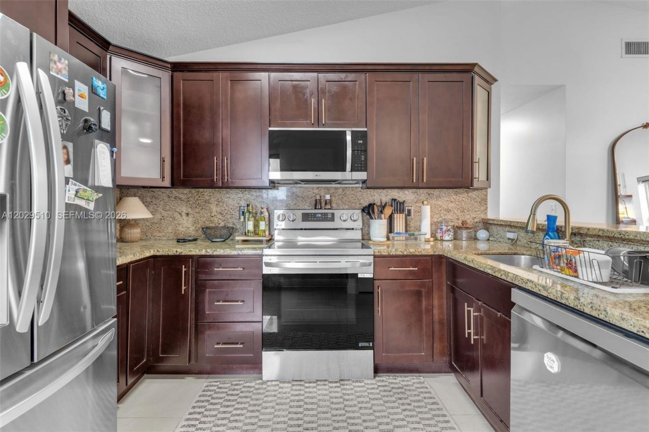 17953 SW 11th St , Pembroke Pines, FL 33029 Photo