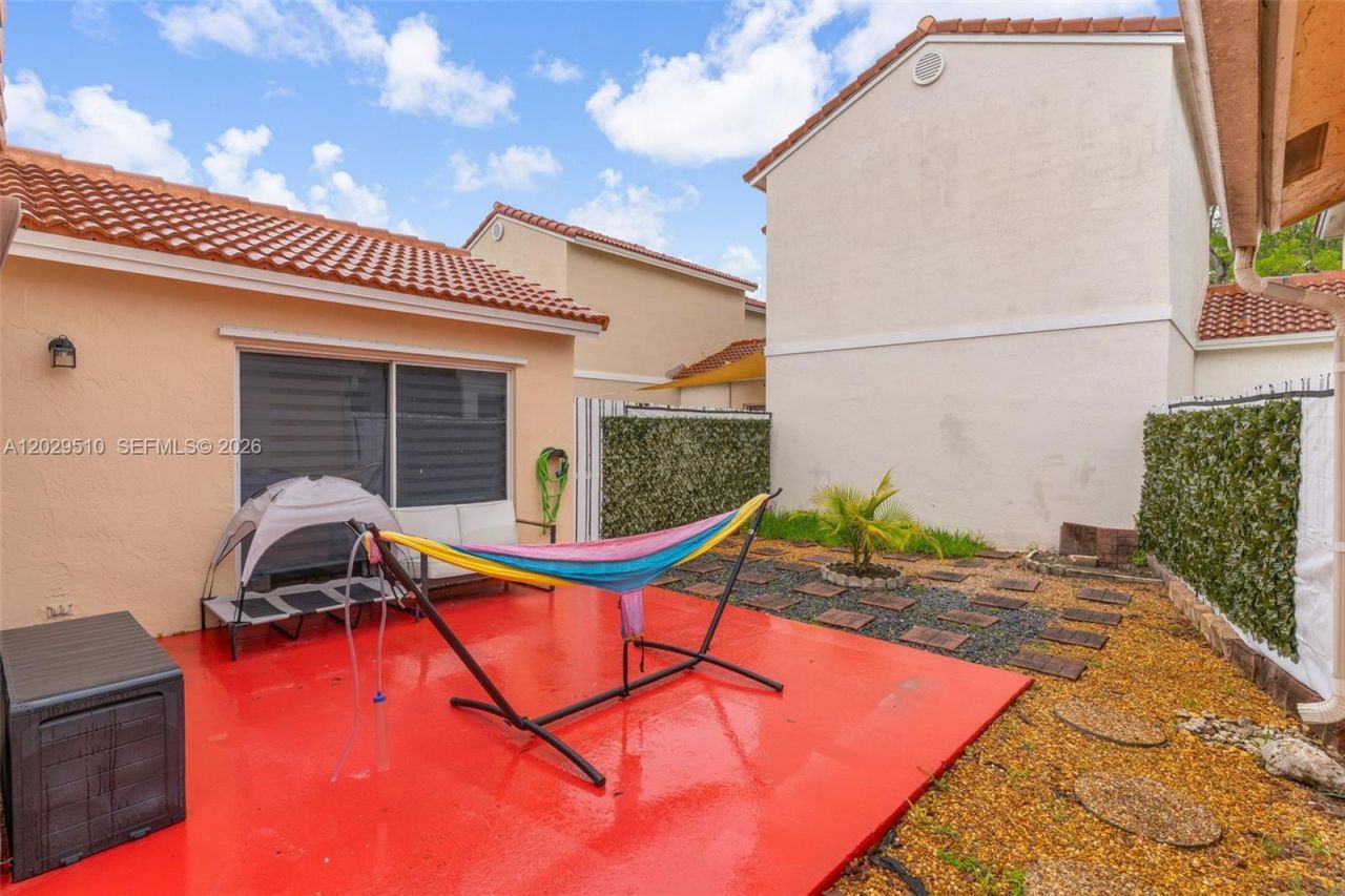 17953 SW 11th St , Pembroke Pines, FL 33029 Photo