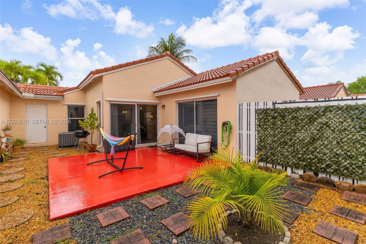 17953 SW 11th St , Pembroke Pines, FL 33029 Photo