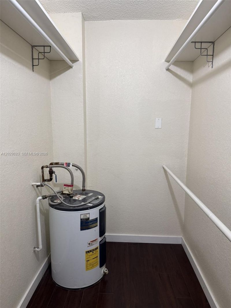 8225 Lake Dr , Unit 107, Doral, FL 33166 Photo