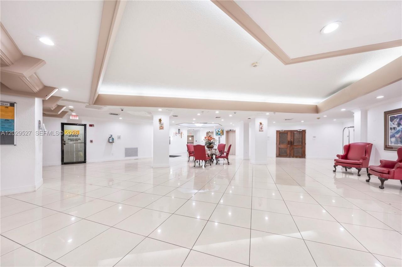 1300 NE Miami Gardens Dr , Unit 512E, Miami, FL 33179 Photo