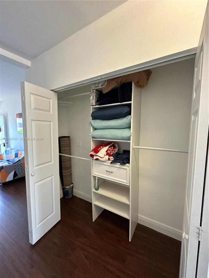 911 Meridian Ave , Unit 206, Miami Beach, FL 33139 Photo