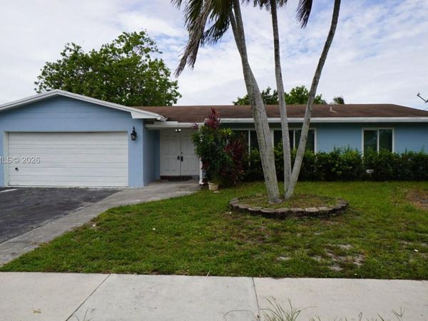 8105 NW 74th Ter , Tamarac, FL 33321
