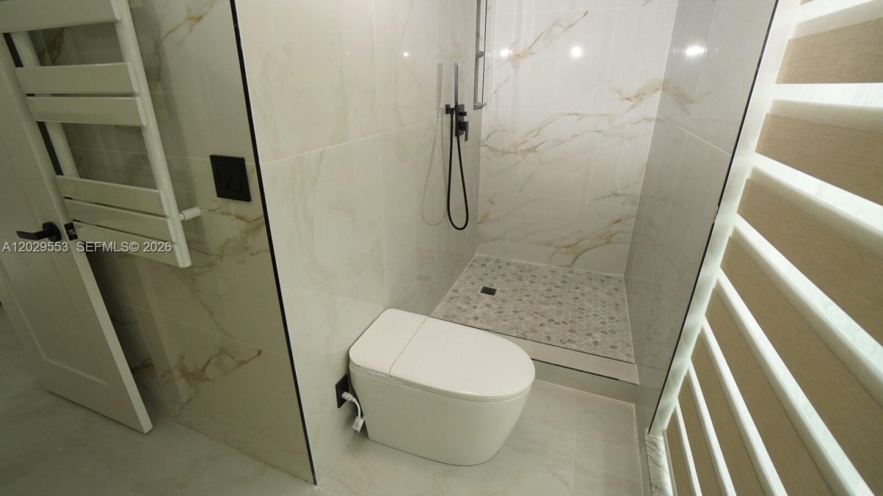 8105 NW 74th Ter, Tamarac, FL 33321 Photo