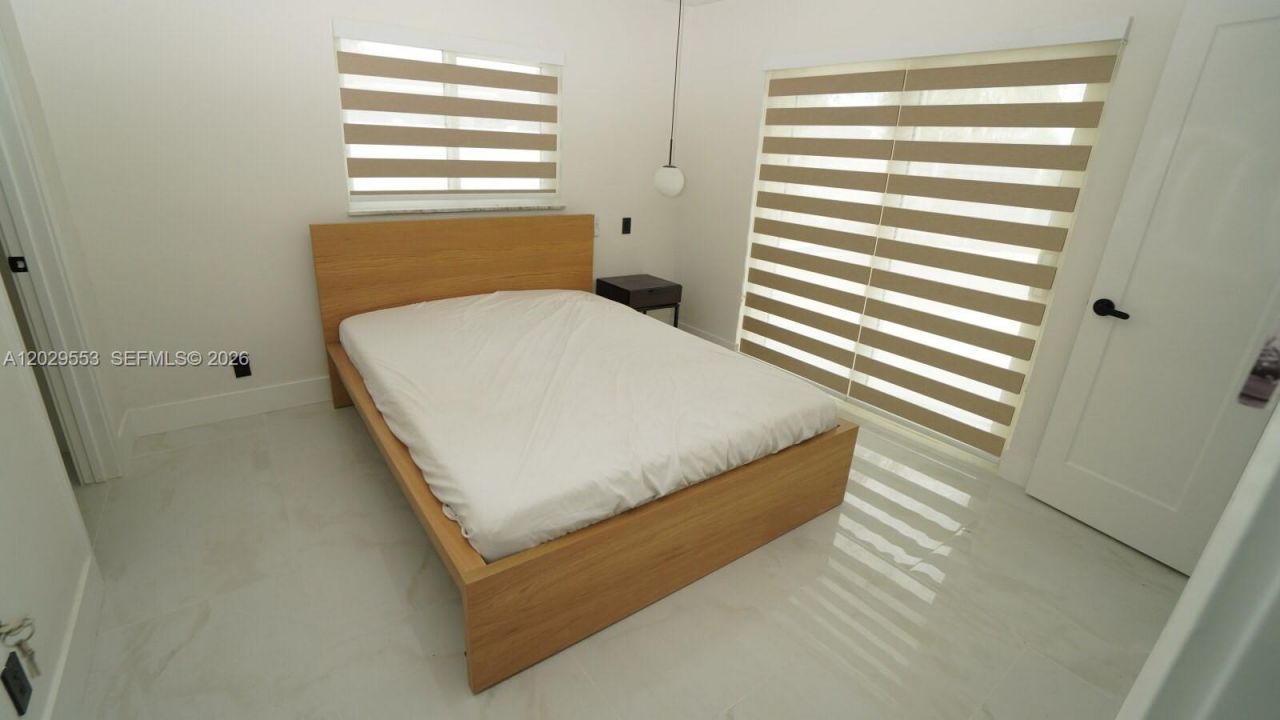 8105 NW 74th Ter, Tamarac, FL 33321 Photo