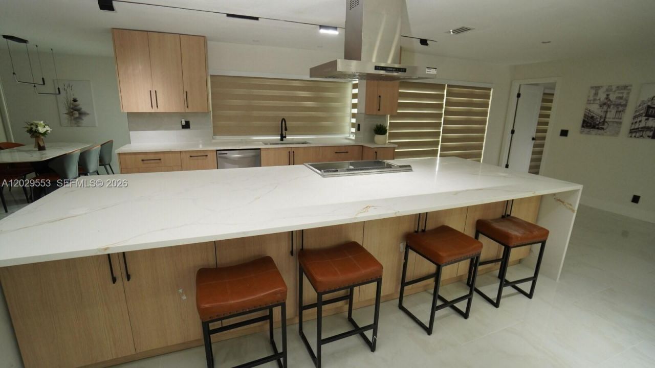 8105 NW 74th Ter, Tamarac, FL 33321 Photo
