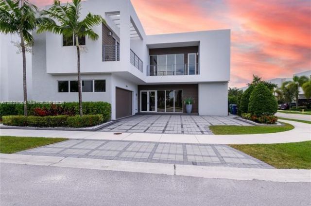 7480 NW 99th Ave , Doral, FL 33178 Photo