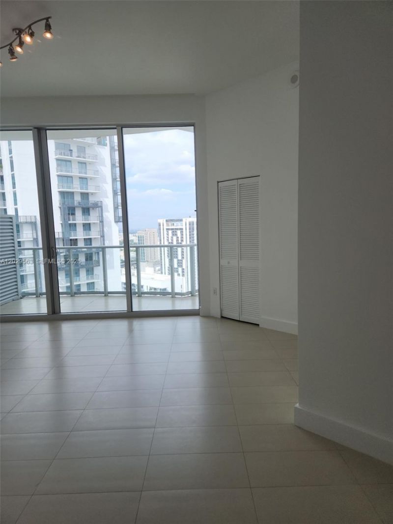 300 S Biscayne Blvd, Unit PH-3807, Miami, FL 33131 Photo