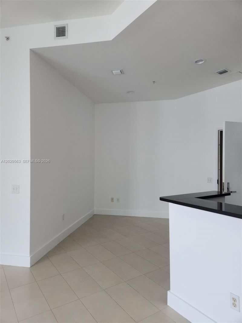 300 S Biscayne Blvd, Unit PH-3807, Miami, FL 33131 Photo