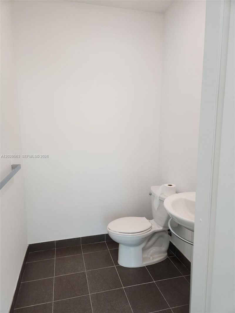 300 S Biscayne Blvd, Unit PH-3807, Miami, FL 33131 Photo