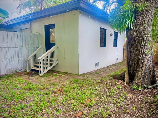 620 NE 160th St, Unit BACK, Miami, FL 33162