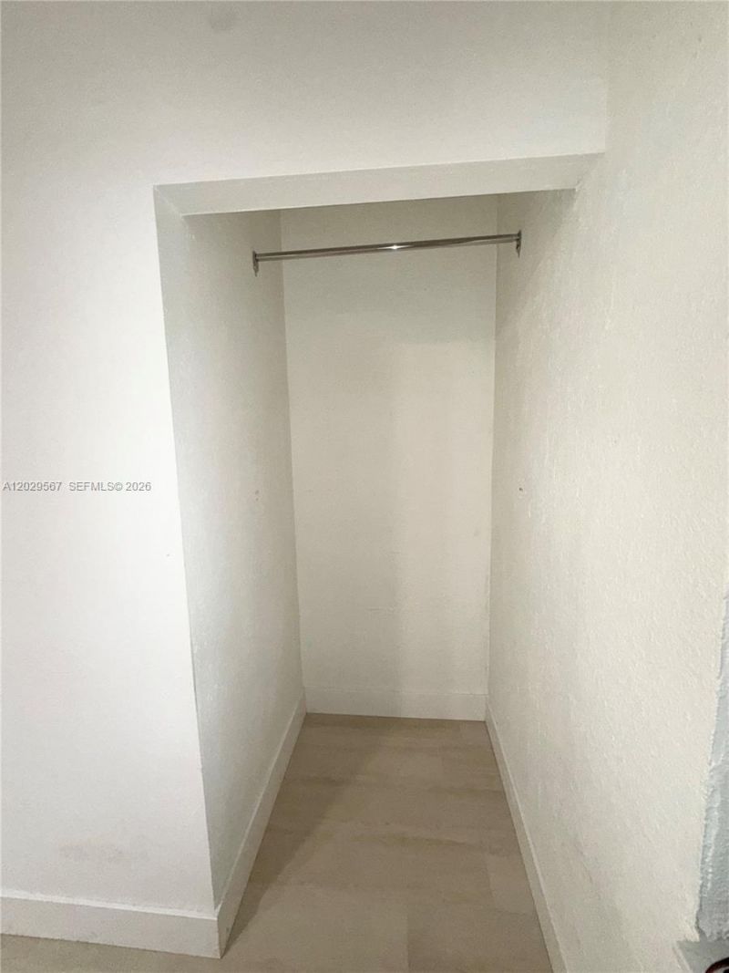 620 NE 160th St, Unit BACK, Miami, FL 33162 Photo