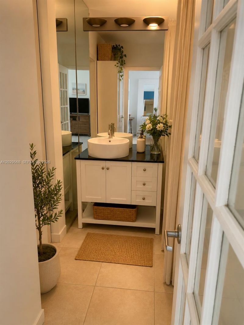 800 West Ave, Unit 715, Miami Beach, FL 33139 Photo