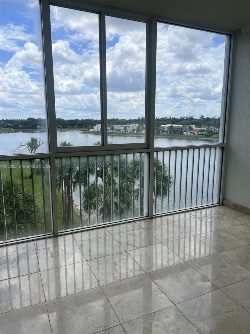 10750 NW 66th St , Unit 401, Doral, FL 33178 Photo
