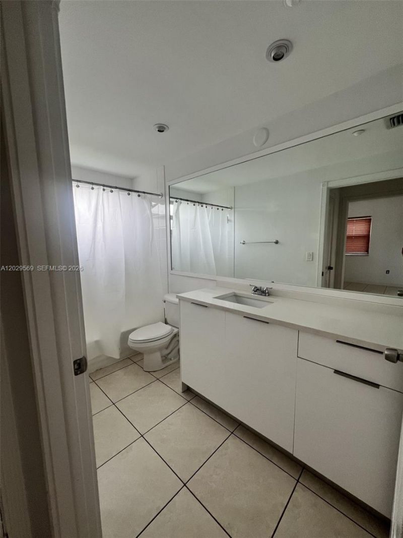 10750 NW 66th St , Unit 401, Doral, FL 33178 Photo