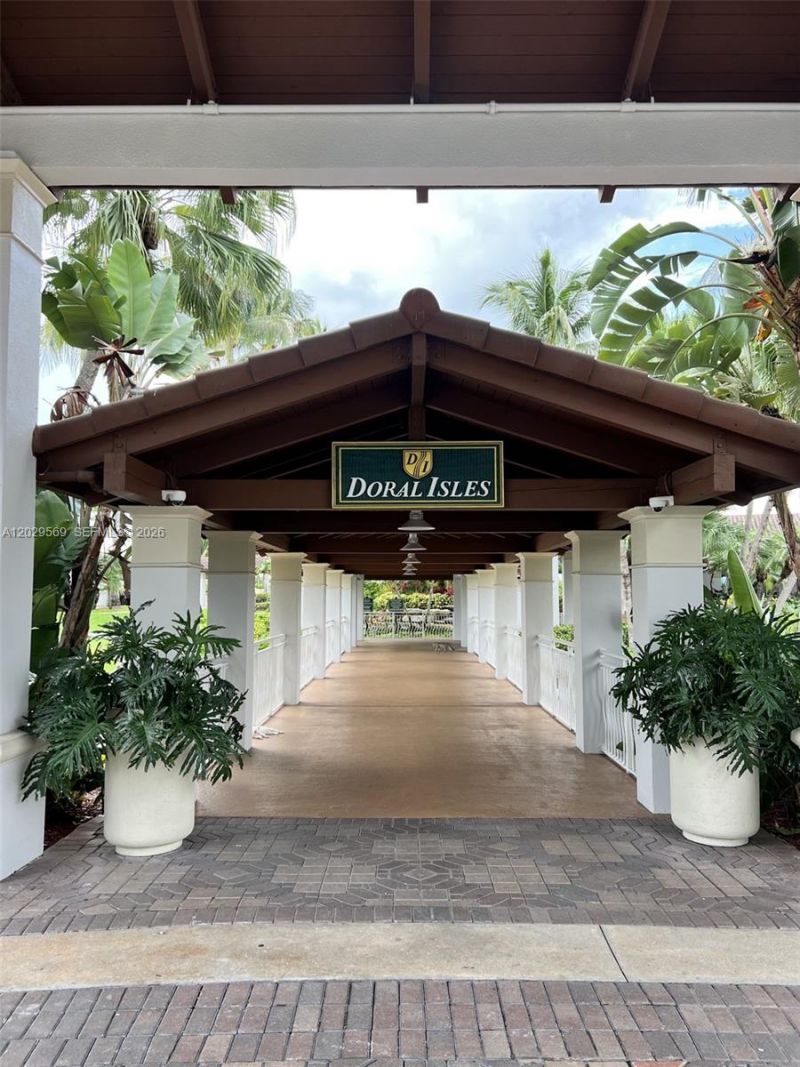 10750 NW 66th St , Unit 401, Doral, FL 33178 Photo