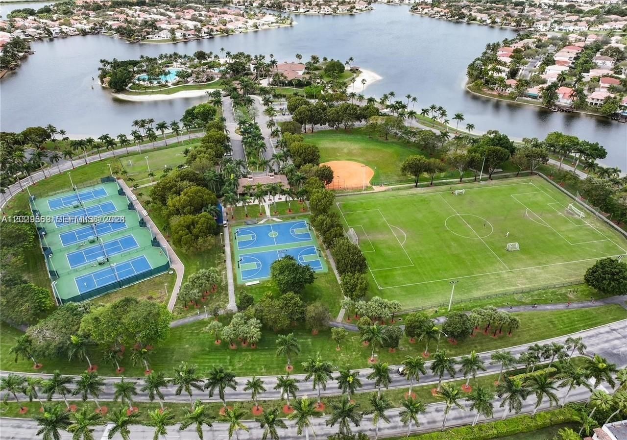 10750 NW 66th St , Unit 401, Doral, FL 33178 Photo