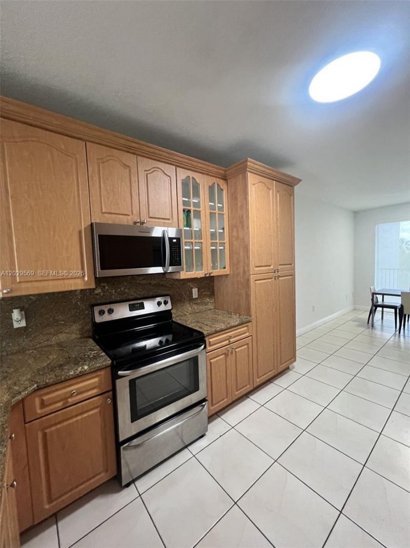 10750 NW 66th St , Unit 401, Doral, FL 33178 Photo