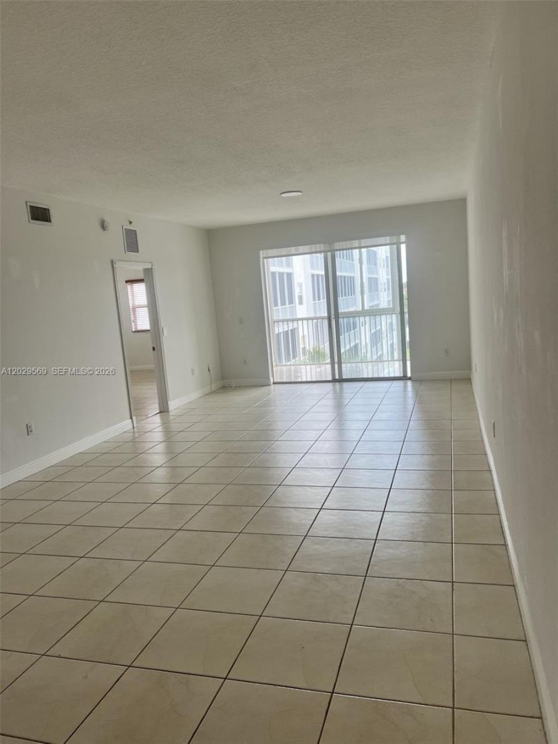 10750 NW 66th St , Unit 401, Doral, FL 33178 Photo