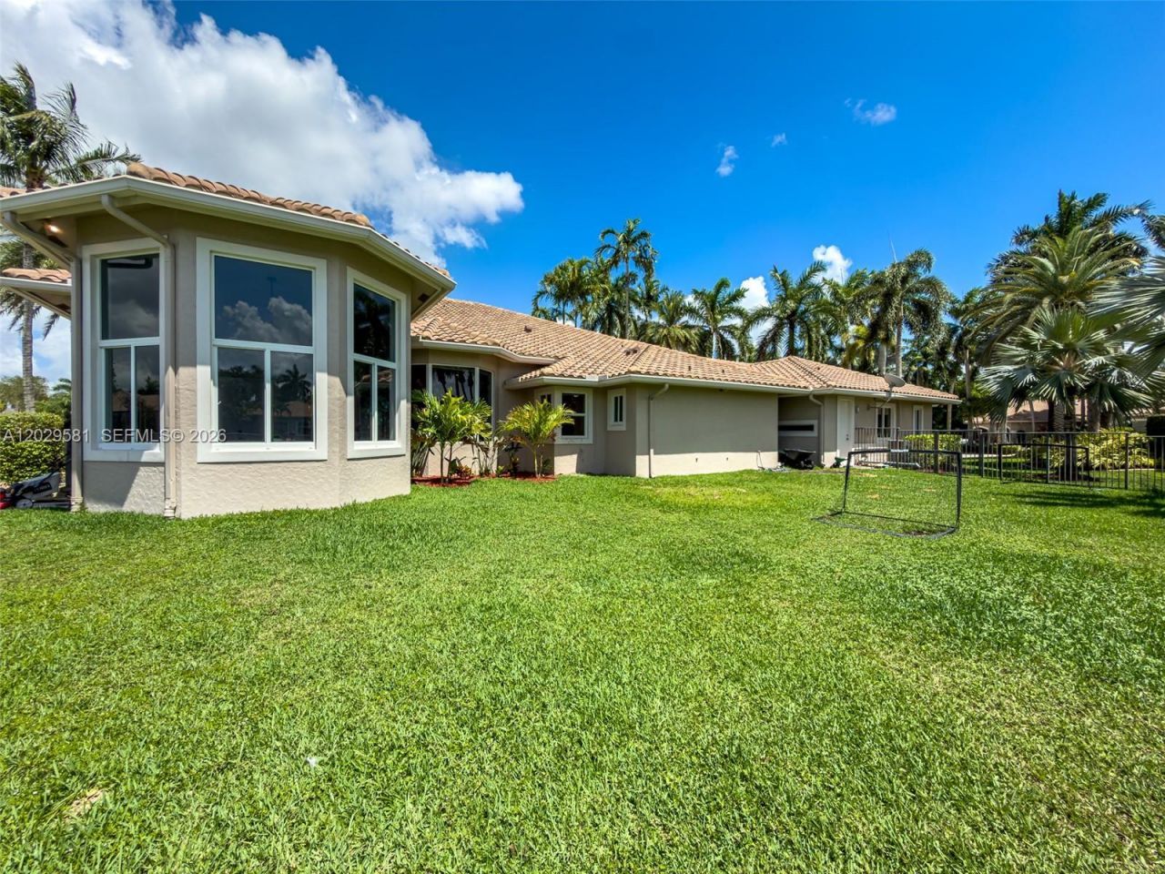 2458 Provence Ct, Weston, FL 33327 Photo