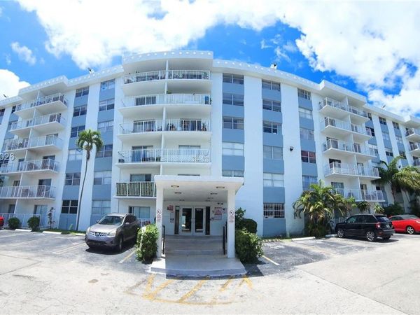 16465 NE 22nd Ave , Unit 610, North Miami Beach, FL 33160