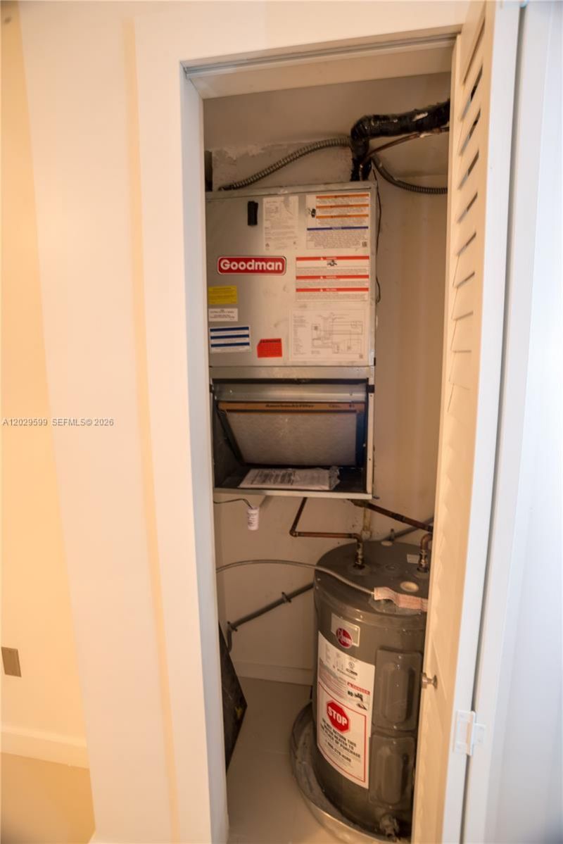 3755 NE 167th St , Unit 8, North Miami Beach, FL 33160 Photo