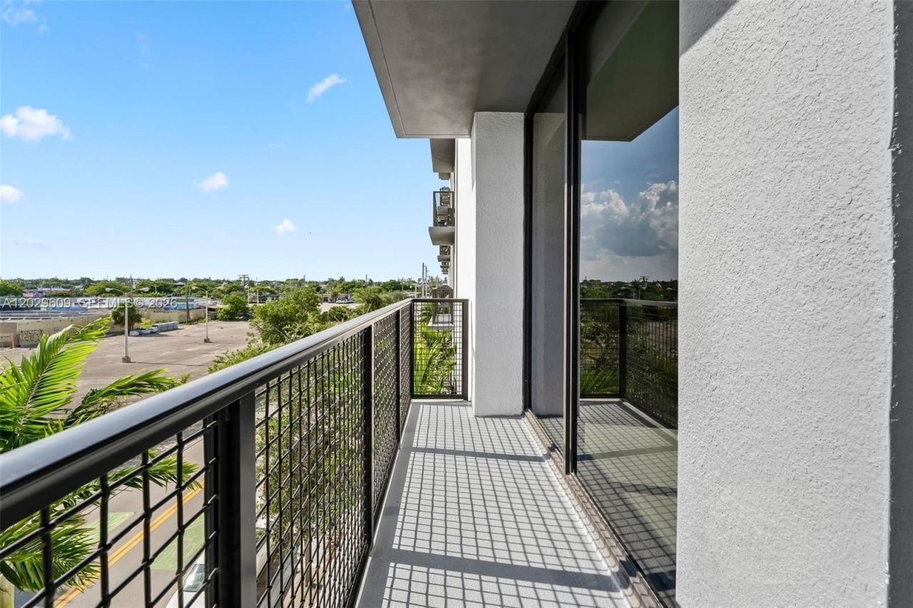 555 NE 8th St , Unit 0506, Fort Lauderdale, FL 33304 Photo