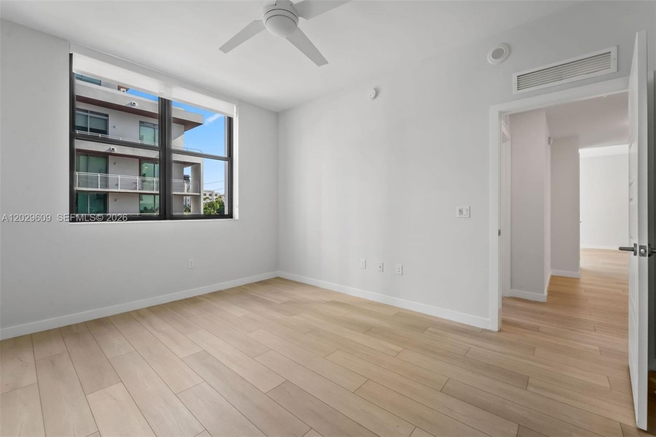 555 NE 8th St , Unit 0506, Fort Lauderdale, FL 33304 Photo