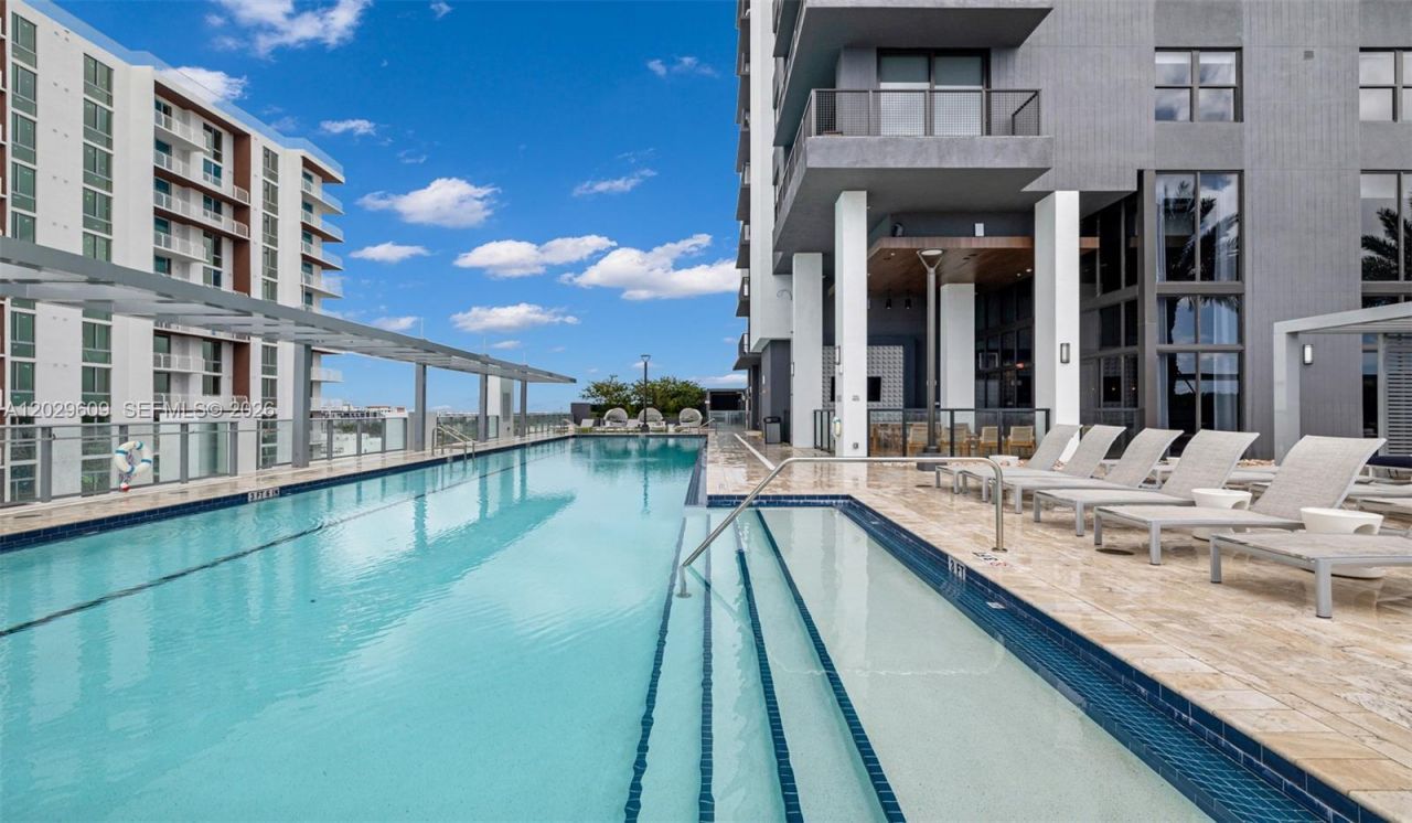 555 NE 8th St , Unit 0506, Fort Lauderdale, FL 33304 Photo