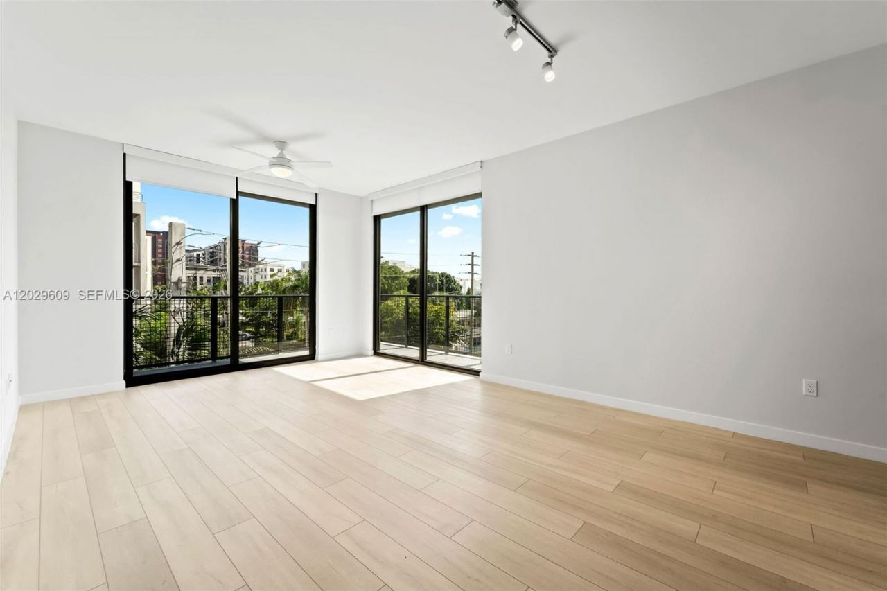 555 NE 8th St , Unit 0506, Fort Lauderdale, FL 33304 Photo