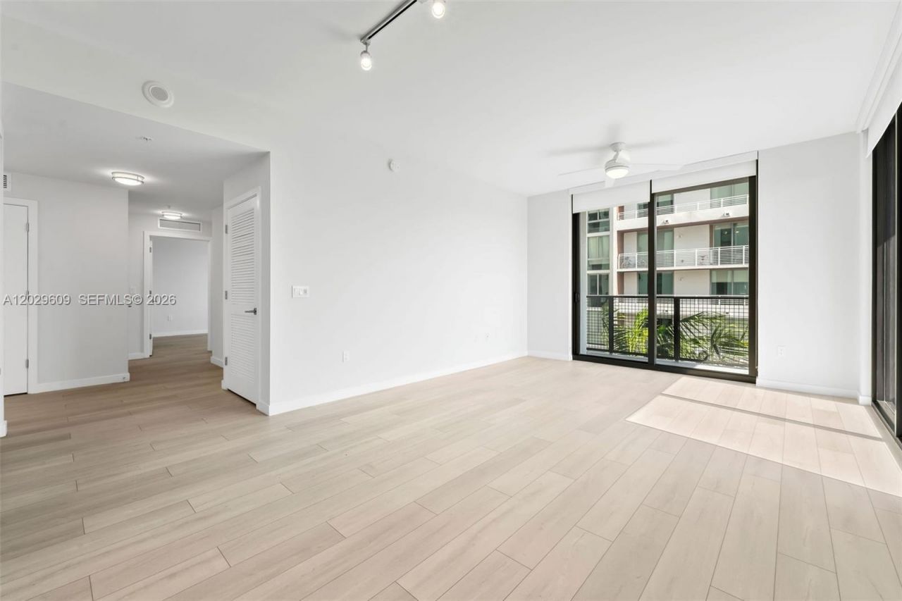 555 NE 8th St , Unit 0506, Fort Lauderdale, FL 33304 Photo