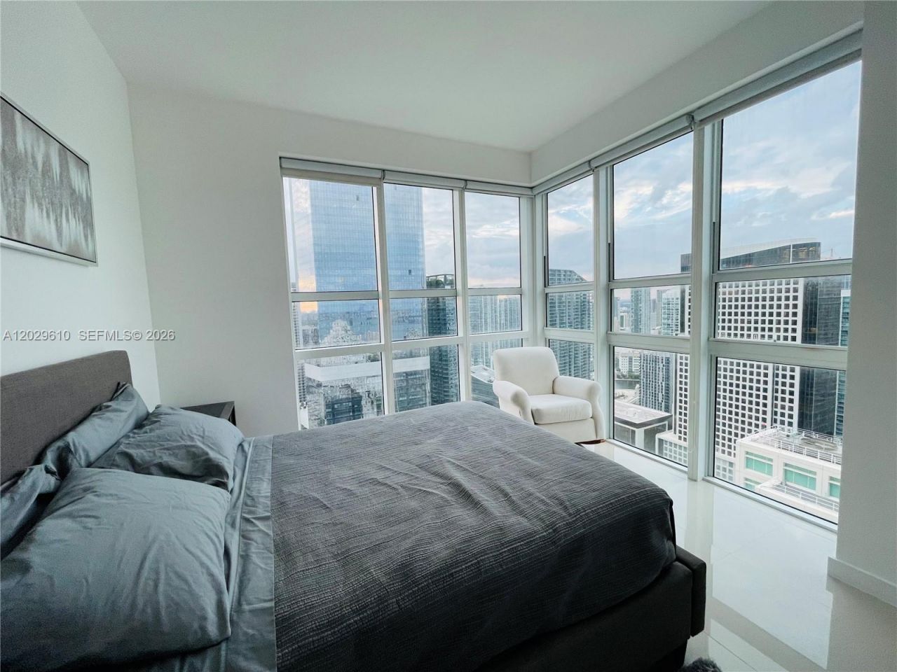 950 Brickell Bay Dr, Unit 4400, Miami, FL 33131 Photo